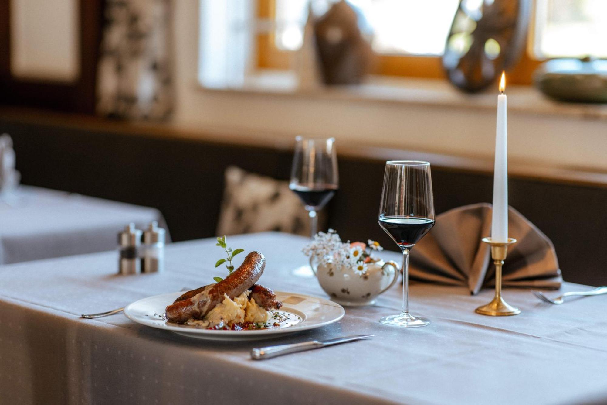 Hotel & Restaurant Kronenhof Am Weser-Radweg Oberweser Luaran gambar